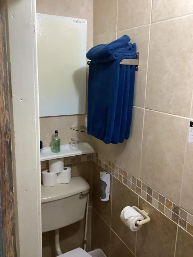 By The Seaside Bed & Breakfast Blackpool 0*,