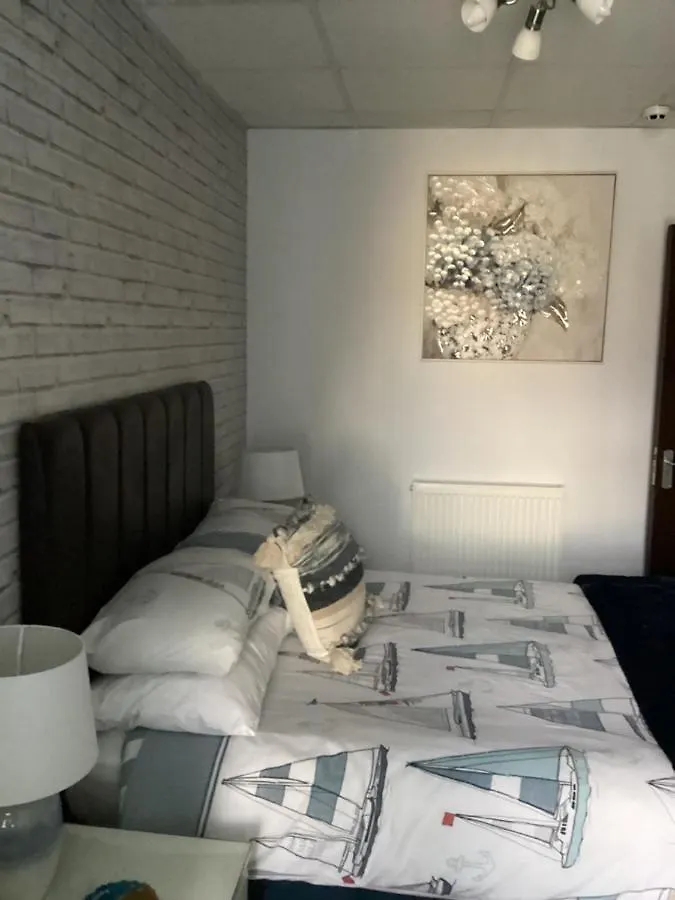 By The Seaside Bed & Breakfast Blackpool